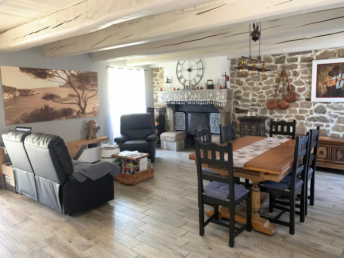 Chambres D'Hotes Les Vergers De Louise Thiolieres Exterior photo
