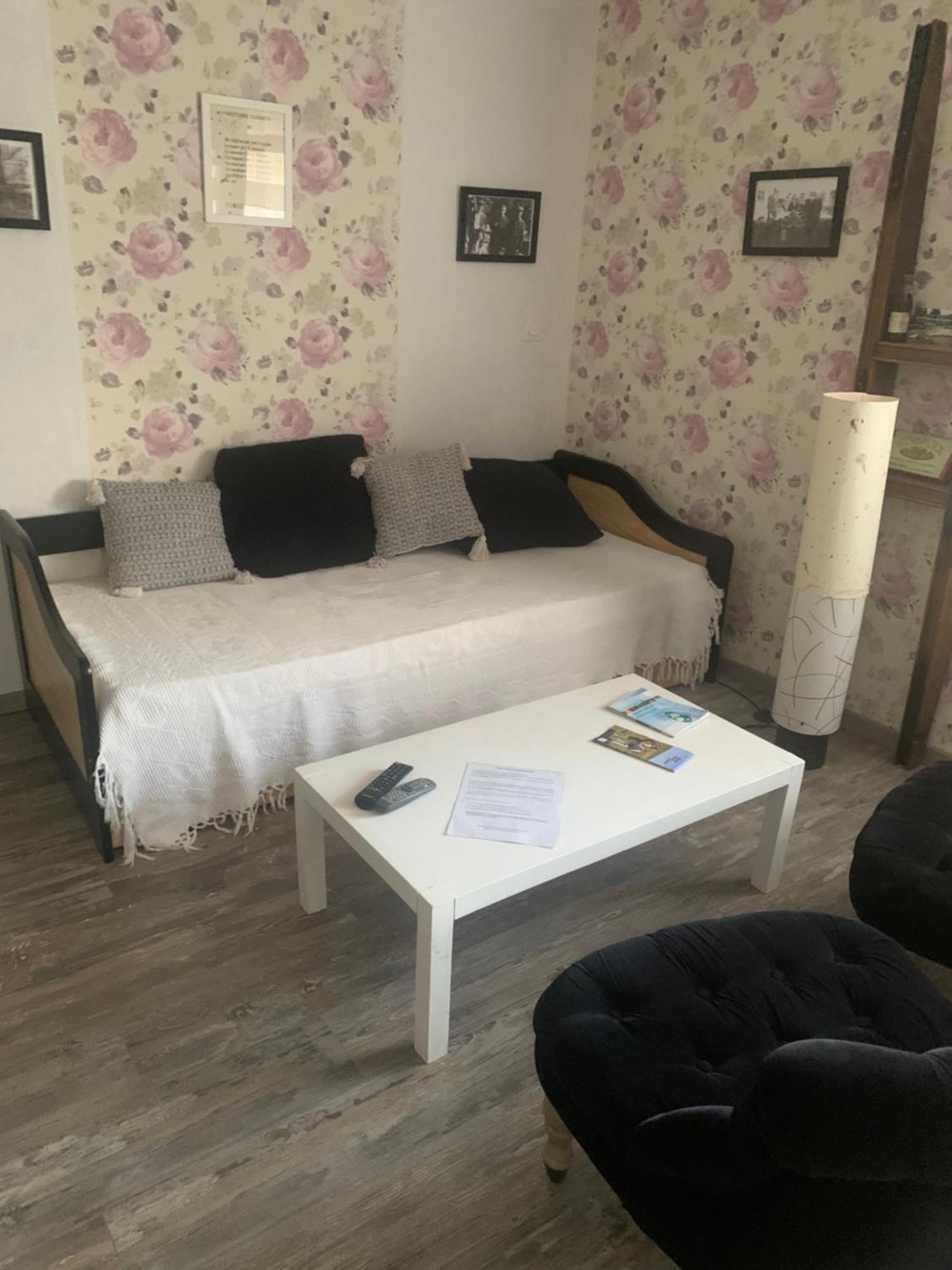 Chambres D'Hotes Les Vergers De Louise Thiolieres Exterior photo